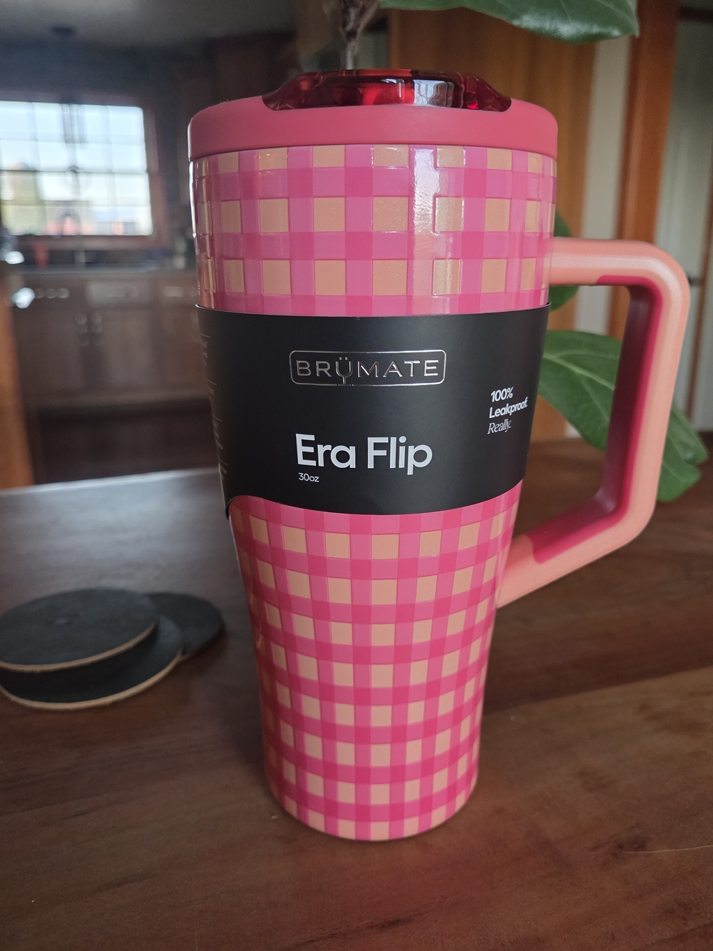 BrüMate Era Flip 30oz - Peach Gingham
